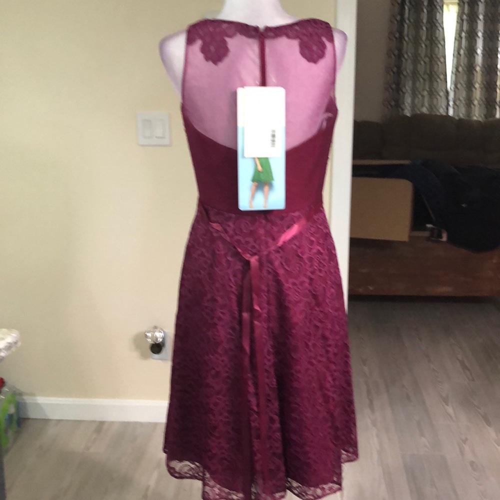 Lace sleeveless knee length - Picture 3 of 16